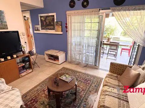 Casa en Venta con 3 cocheras