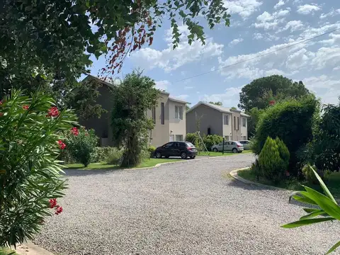 Departamento en venta en Pilar Dúplex con escritura Jardín Parrilla Pileta Seguridad Apto crédito