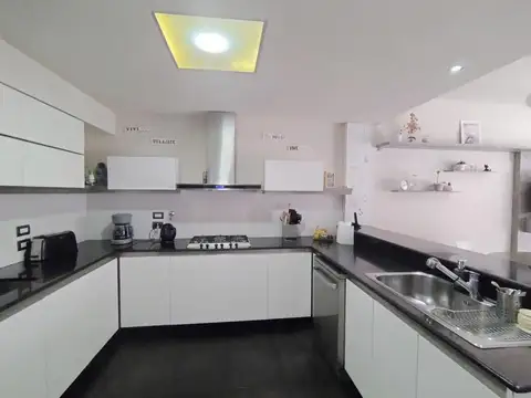 Casa en Venta de 5 dormitorios