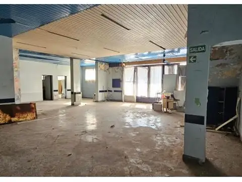 Local en Venta 40 años