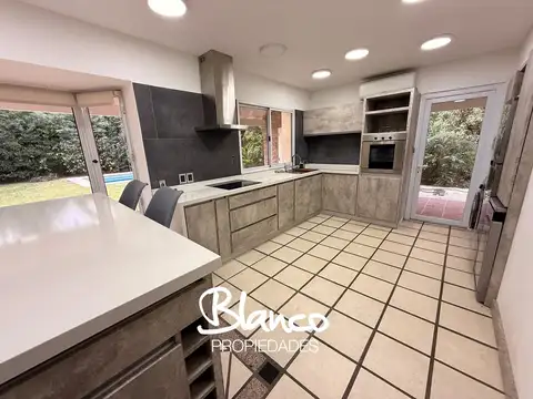 Casa en Venta al Este