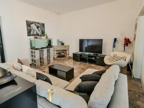 VENTA-CASA-TRES AMBIENTES-APTO CREDITO-PARQUE AVELLANEDA