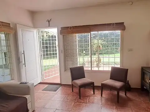 Casa en Venta con 1 cochera