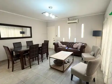 Casa en Venta en Alejandro Centeno, USD 180.000