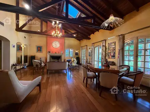 Casa en Venta de 5 dormitorios