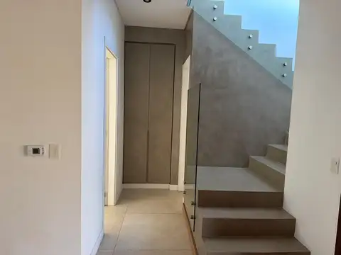 Casa 6 ambientes con 6 baños