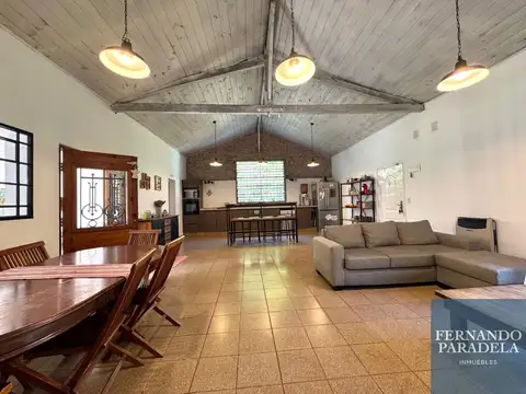 Casa en venta de 5 dormitorios c/ cochera en Parque Leloir