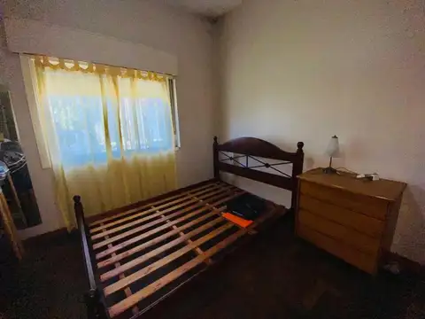 Casa de 3 amb. C/terraza (Bolivar 2200 - Ramos Mejia)