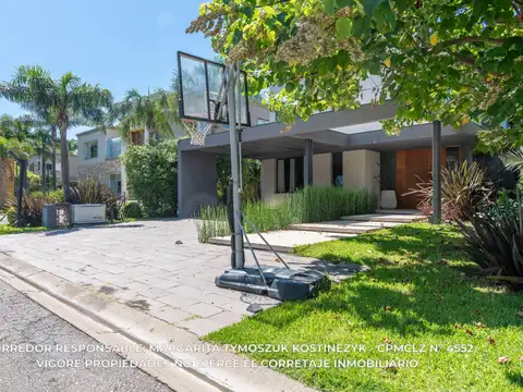 Casa en Venta en Adrogue, USD 732.000