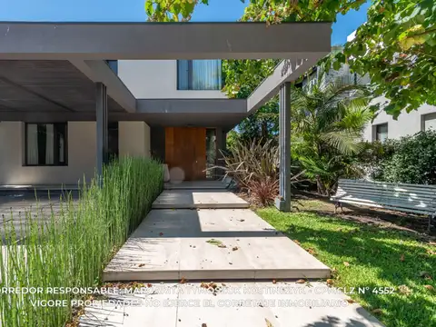 Casa 6 ambientes con 3 baños