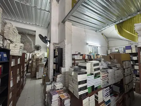 Depósito con Oficinas en San Telmo