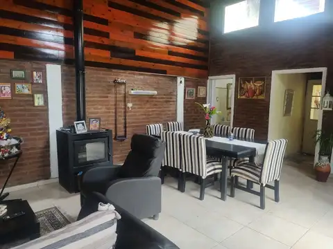 VENTA CASA QUINTA EN DIQUE LUJAN