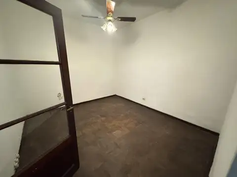Depto Tipo Casa 5 ambientes con 2 baños
