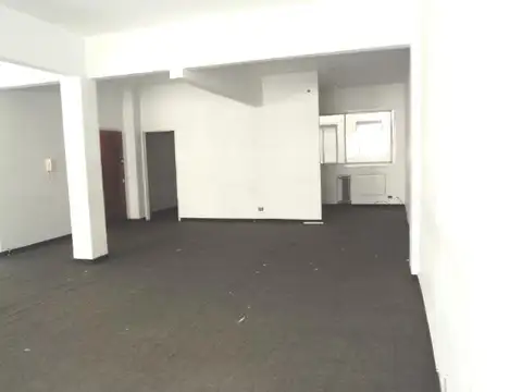 Oficina 3 ambientes con 1 baño