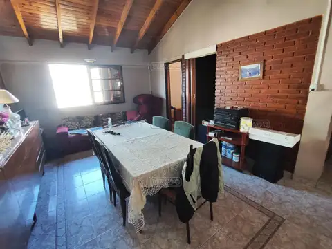 Casa en Venta en Villa del Parque, USD 240.000