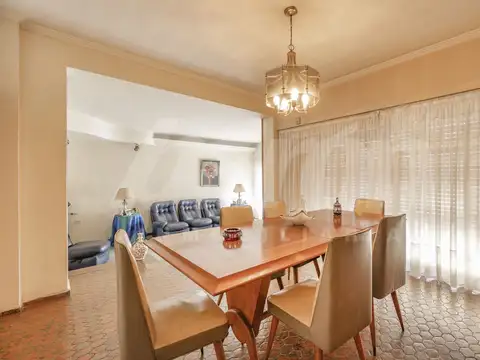 Casa 6 ambientes con 3 baños