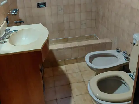 Depto Tipo Casa en Alquiler en Villa Adelina, $ 1.600.000