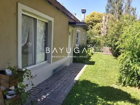 Casa en Venta con 3 cocheras