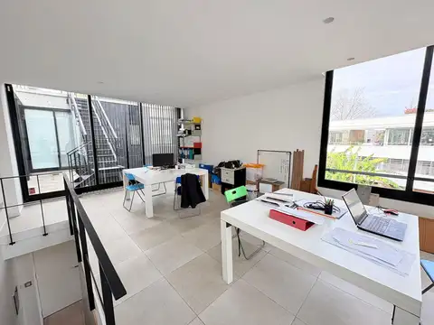Oficina en Venta con 2 cocheras