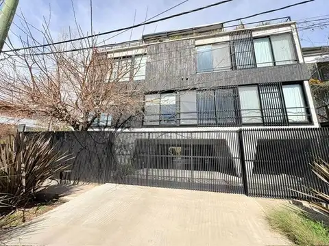Acassuso, Oficina en venta en excelente Zona. Apto Profesional con 2 cocheras