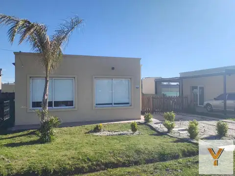 Casa en Venta - 3 Dormitorios 1 Baño - 386mts - Ezeiza