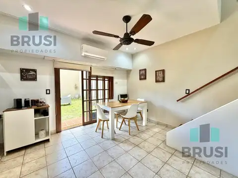 Casa 5 ambientes con 2 baños