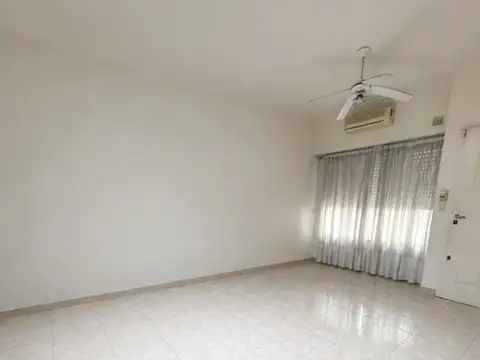 Depto Tipo Casa en Venta de 2 ambientes