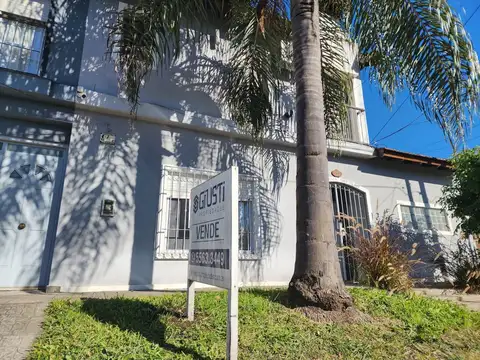venta casa 4 ambientes:Permuta