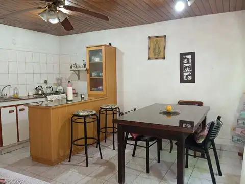 Casa en Venta con 3 cocheras
