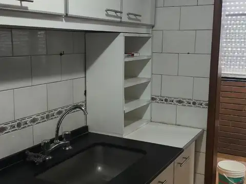 Amplio Departamento en alquiler en Liniers