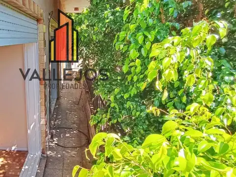 VENTA EN BLOCK | casa 4 amb + depto. 2 amb + local