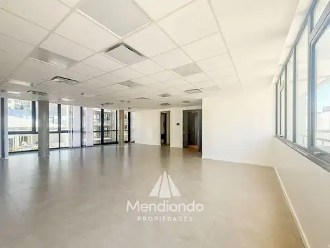 EXCELENTE Y GRAN OFICINA EN ALQUILER 24M!
