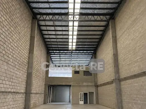 Depósito 600 m² en Alquiler - Parque Industrial Moron