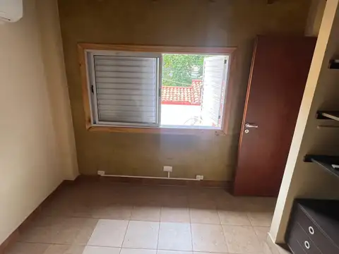 Depto Tipo Casa en Alquiler en Olivos, $ 1.250.000