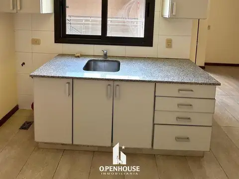 Departamento en Alquiler en Godoy Cruz, $ 700.000