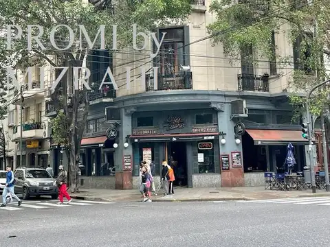 AV. RIVADAVIA al 2000