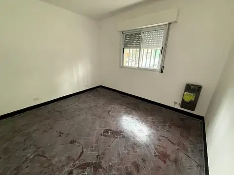 Sin Expensa.PH tipo casa 3 ambientes con terraza y parrilla.