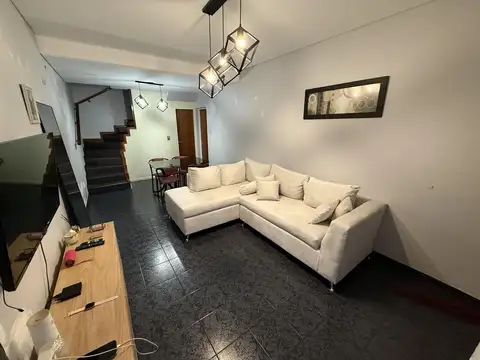 Casa 4 ambientes con 1 baño