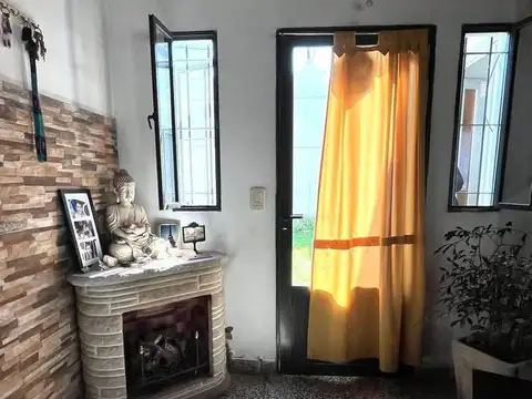 Casa 4 ambientes con 1 baño