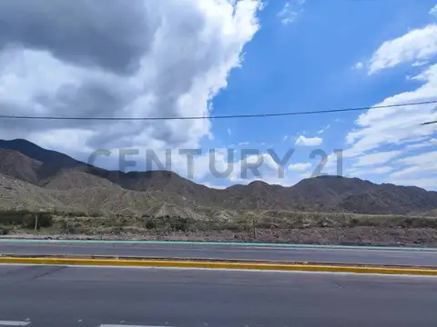 Avenida Champagnat s/n (circuito del Challao) 100, Piso Mza1 lote
