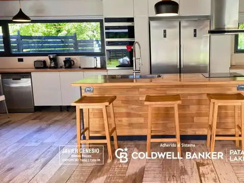 VENTA Casa de 198m2 estilo nórdica amoblada y equipada, Villa La Angostura.