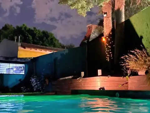 Casa 5 AMBIENTES en Ciudad Jardín Palomar