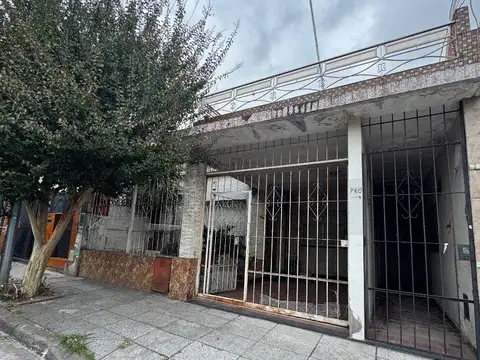 Galpón con vivienda, ideal textil