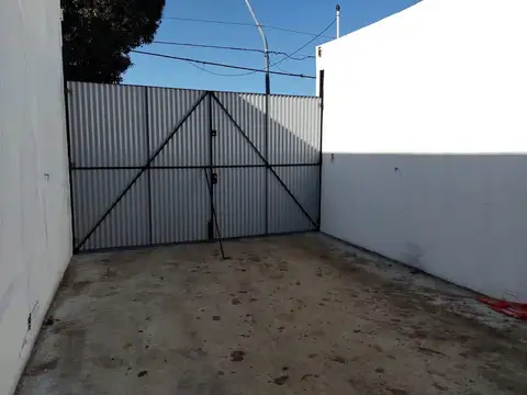 Galpón + Local