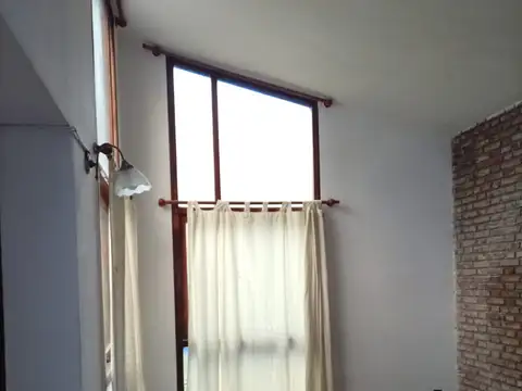 Casa en Alquiler con 1 cochera