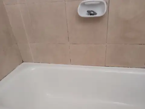 Dos ambientes en Palermo Viejo al contra frente luminoso y silencioso. Cocina con barra desayaunadora. Baño completo