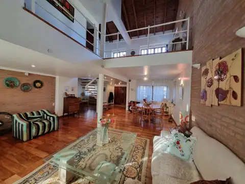 Casa en Venta de 5 dormitorios