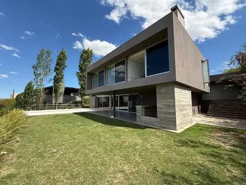 Casa en venta en Country Estancia Q2