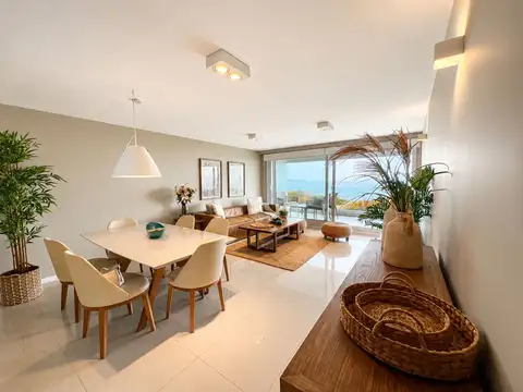 Departamento en Venta en Playa Mansa, USD 490.000