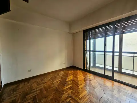 Venta Departamento 2 Amb al Contrafrente con Balcón – Apto Crédito – Barrio La Perla – Mar del Plata